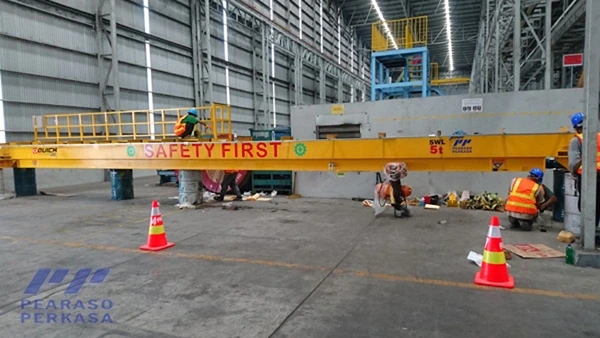 jasa fabrikasi konstruksi hoist crane atau overhead crane single girder maupun double girder