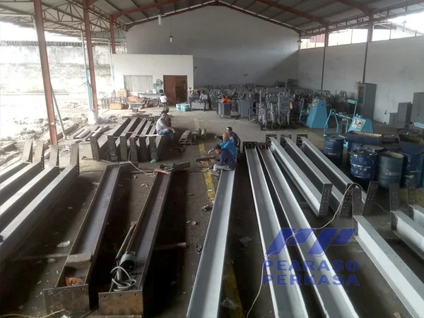 fabrikasi struktur konstruksi baja gudang pabrik