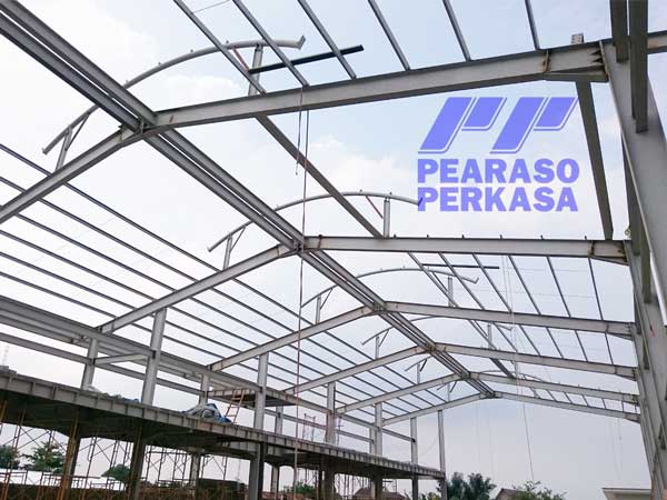 Konstruksi Baja Bangunan Pabrik dan Gudang Terintegrasi Hoist