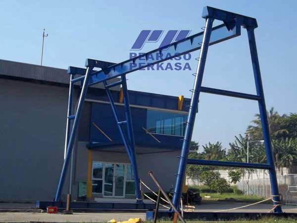 Hoist Crane Konstruksi Hoist Crane Kontraktor hoist crane Galangan Hoist-Crane Overhead Crane Gantry Crane Pearaso Perkasa