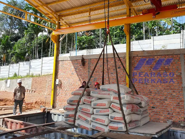 uji test angkat hoist crane shelter
